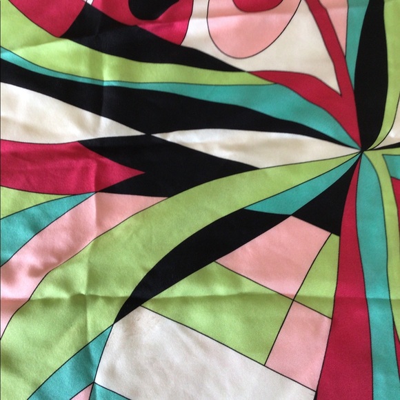 VIBRANT MULTI COLORED SCARF - Picture 5 of 7